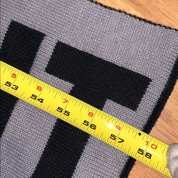 NWT The North Face Logo Scarf - Black/ Gray - Picture 10 of 10
